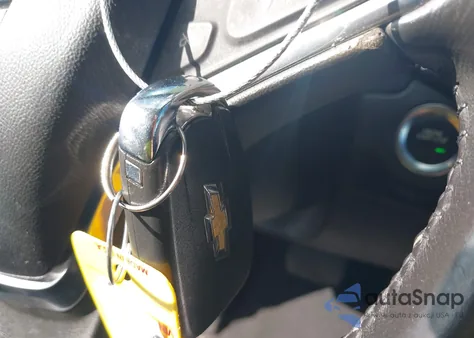 2020 Chevrolet Equinox Awd Lt 2.0L Turbo z USA, uszkodzony, nr VIN 2GNAXVEX5L6252140